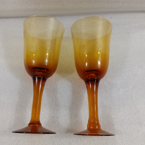 2 Hand Blown MCM Retro Stemmed Amber Glasses Water Wine Glasses - Picture 2 of 6